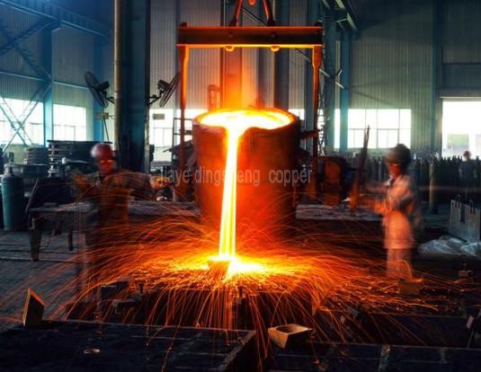 Aluminum-Bronze-Smelting